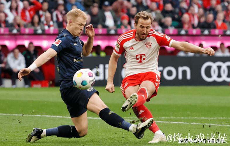 美因茨2-2逼平拜仁,成为近20年首支在客场从榜首球队拿分的队伍 美因茨2-2逼平拜仁,成为近20年首支在客场从榜首球队拿分的队伍