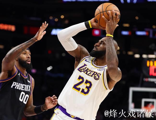 勒布朗谈关键罚球技术犯规导致未能扳平比分 勒布朗谈关键罚球技术犯规导致未能扳平比分