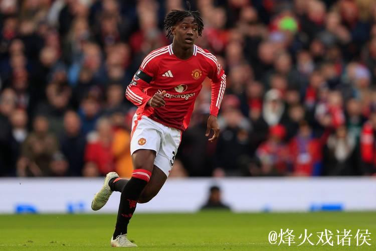 足坛转会热议:曼联留住梅努,皇马与巴黎争夺未果 足坛转会热议:曼联留住梅努,皇马与巴黎争夺未果